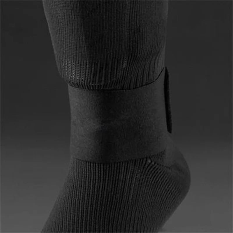 Adjustable Soccer Shin Guard Bandage with Elastic Safety Strap